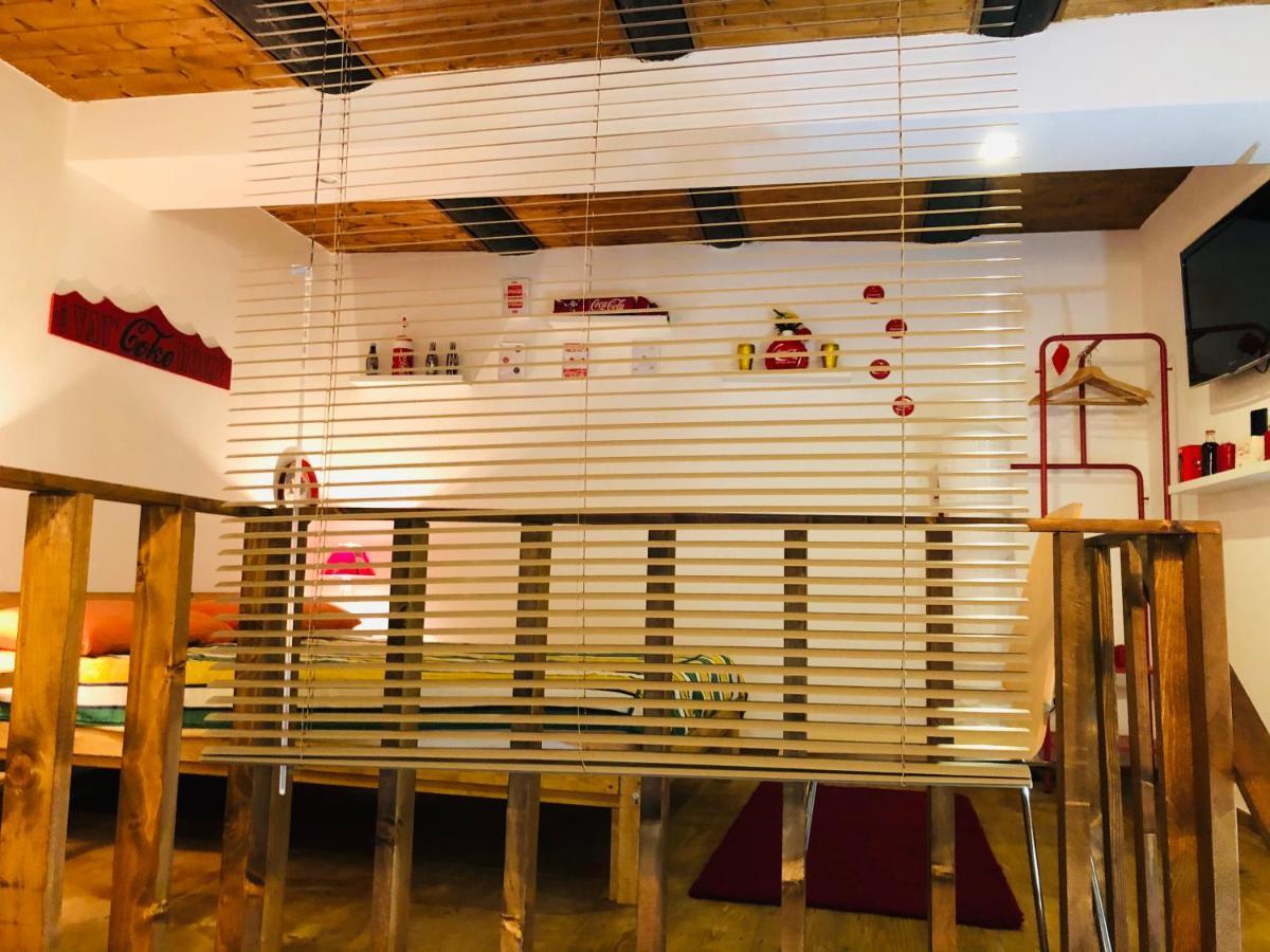 Vat' Coke House